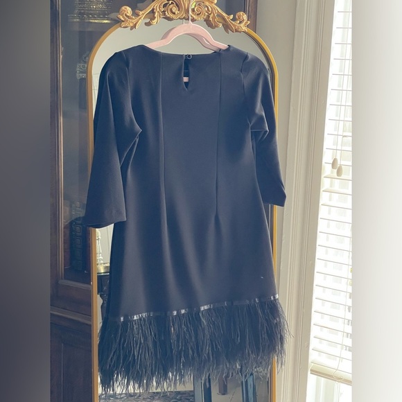 BRITT RYAN BLACK FEATHER LAME OSTRICH THREE QUARTER SLEEVE COCKTAIL DRESS - Picture 8 of 10